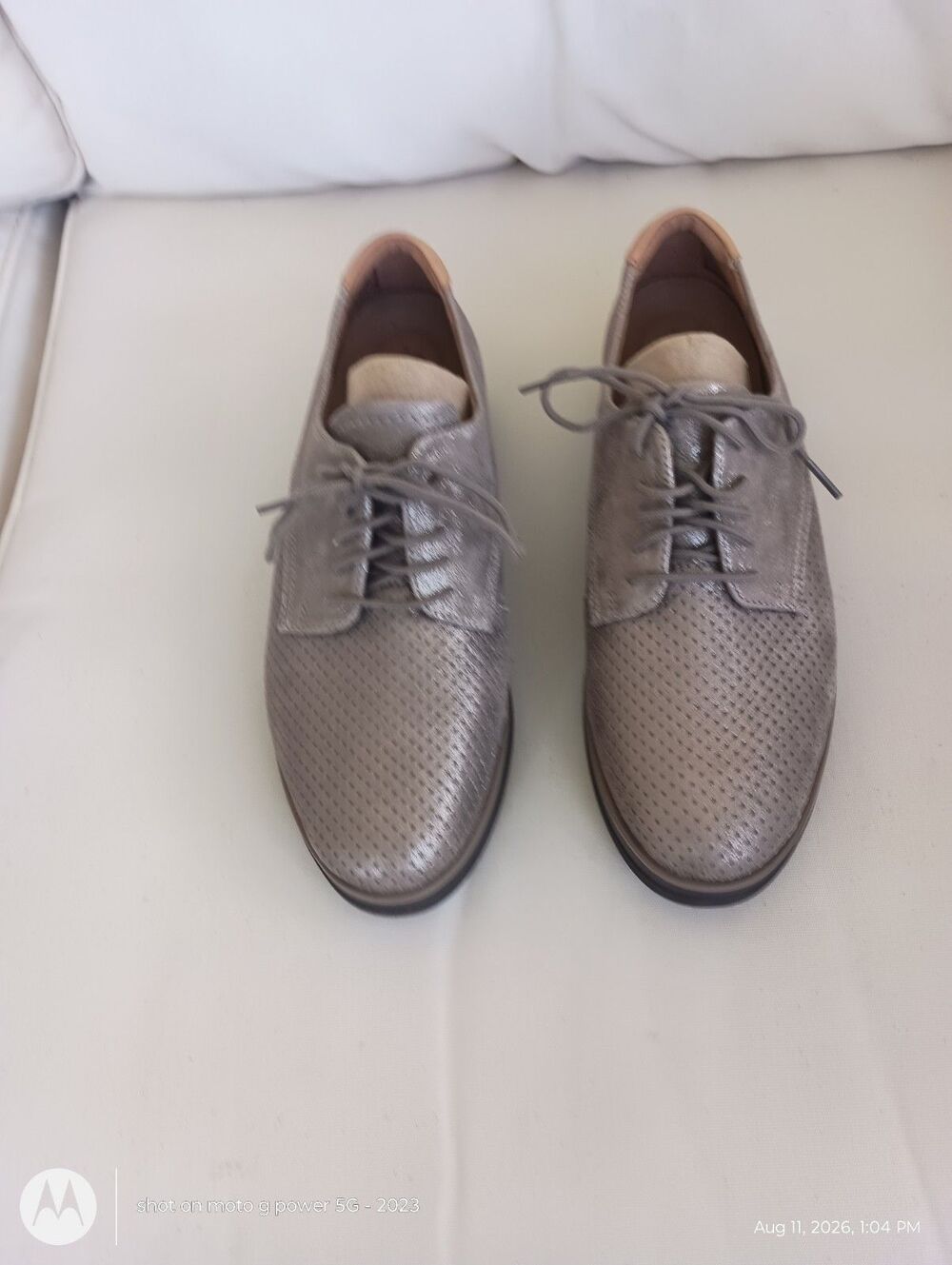 New in box Clarks Women's Shaylin Lace Platinum 8.5 Wide